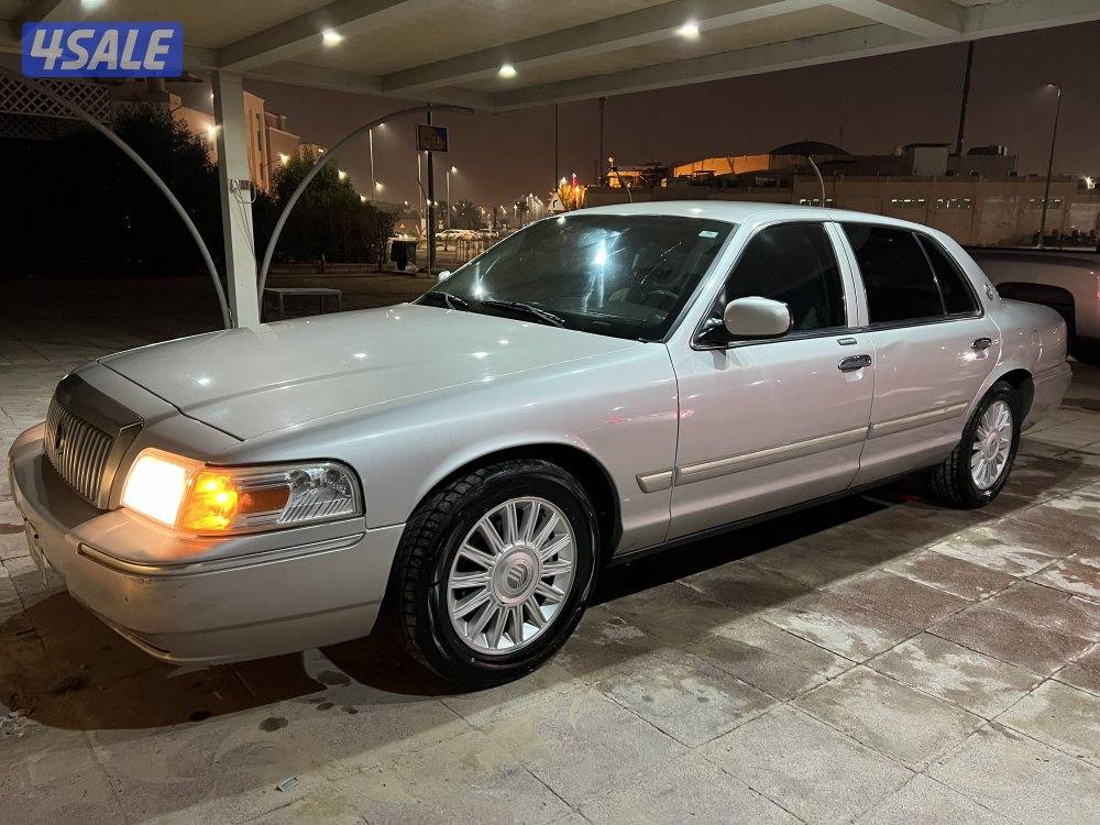 فورد جراند ماركيز لارج GLS موديل 2009 وكالة الكويت اللون سيلفر5