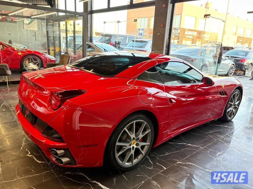 فيراري كاليفورنيا7