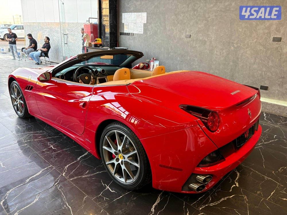 فيراري كاليفورنيا9