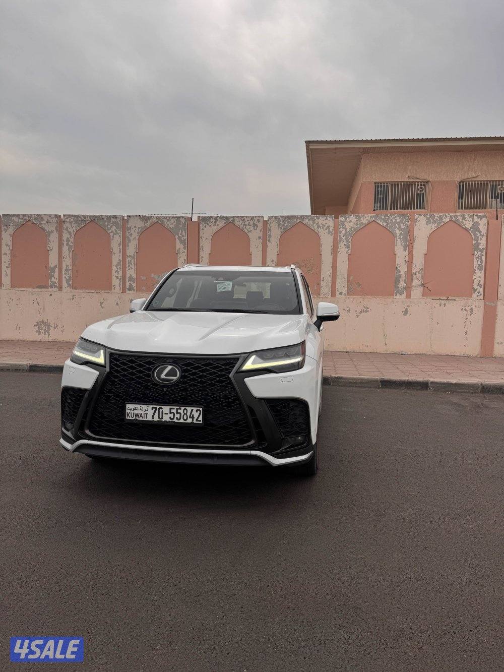 جيب لكزس ٢٠٢٣ المالك الاول ممشى ١٩٥ الف5