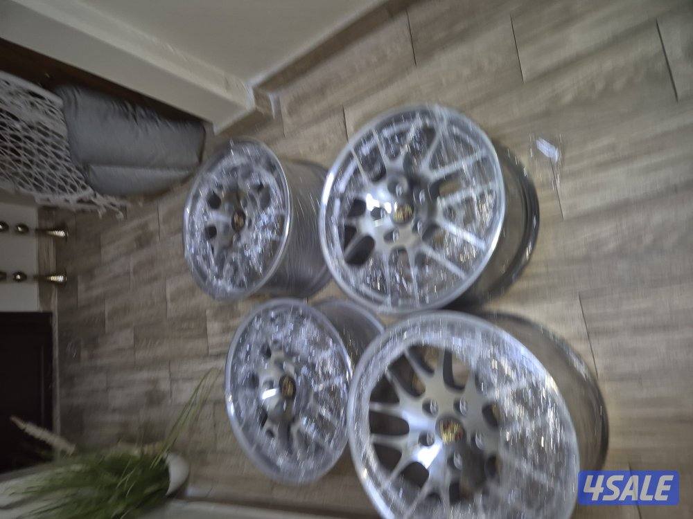 للبيع رنجات للبورش سبايدر  واذا في بدل معه رنجات 192