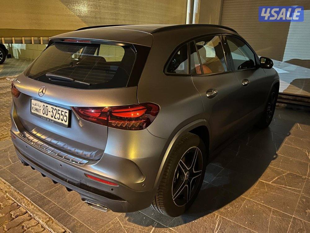 للبيع  gla -200 موديل ٢٠٢٤ ماشيه ٢٠٠٠ نظيفه  و السعر ١٤٠٠٠0