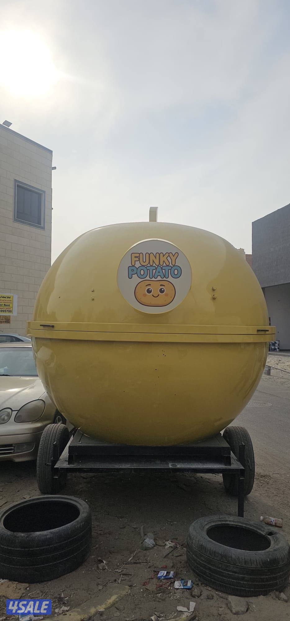 للبيع فود ترك ( قلص) يصلح لكذا نشاط بيعه سريعه6