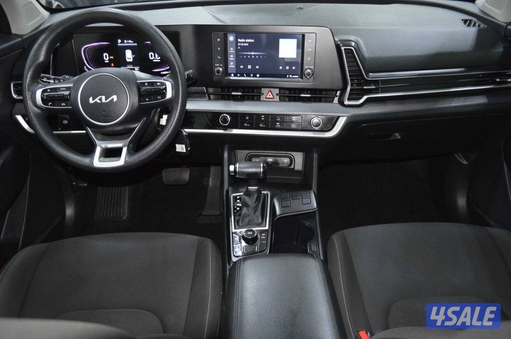 Kia Sportage 2023 – 2.0L 4-Cylinder (Excellent Condition)9