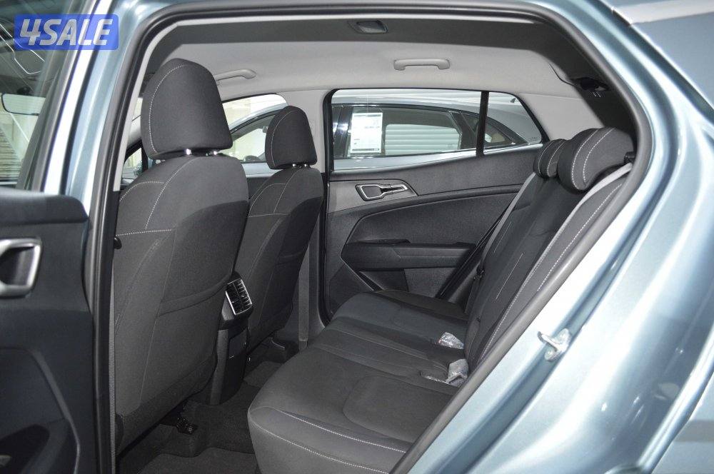 Kia Sportage 2023 – 2.0L 4-Cylinder (Excellent Condition)11