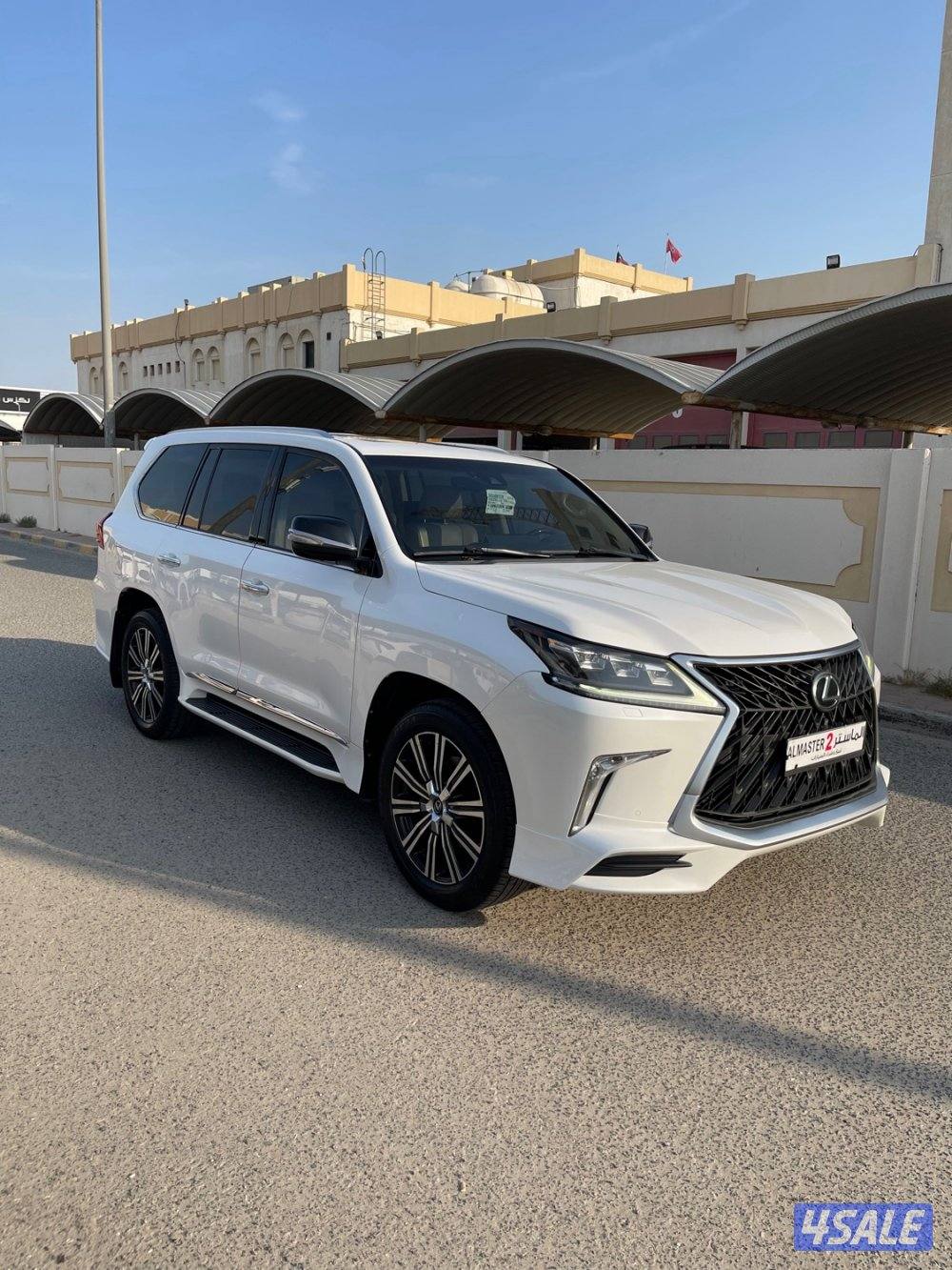 لكزس LX570 وارد الخليج صبغ الوكاله شرط الفحص1