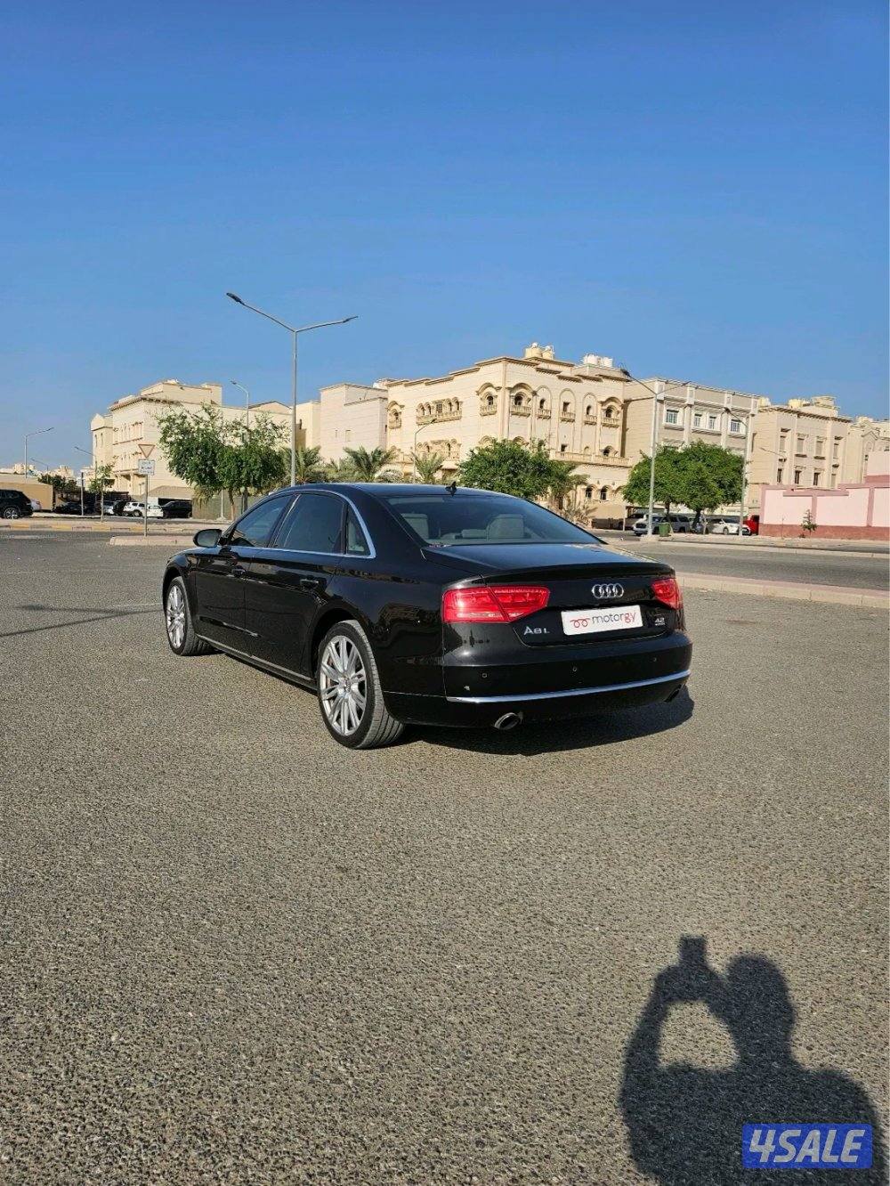 Audi A8 L0
