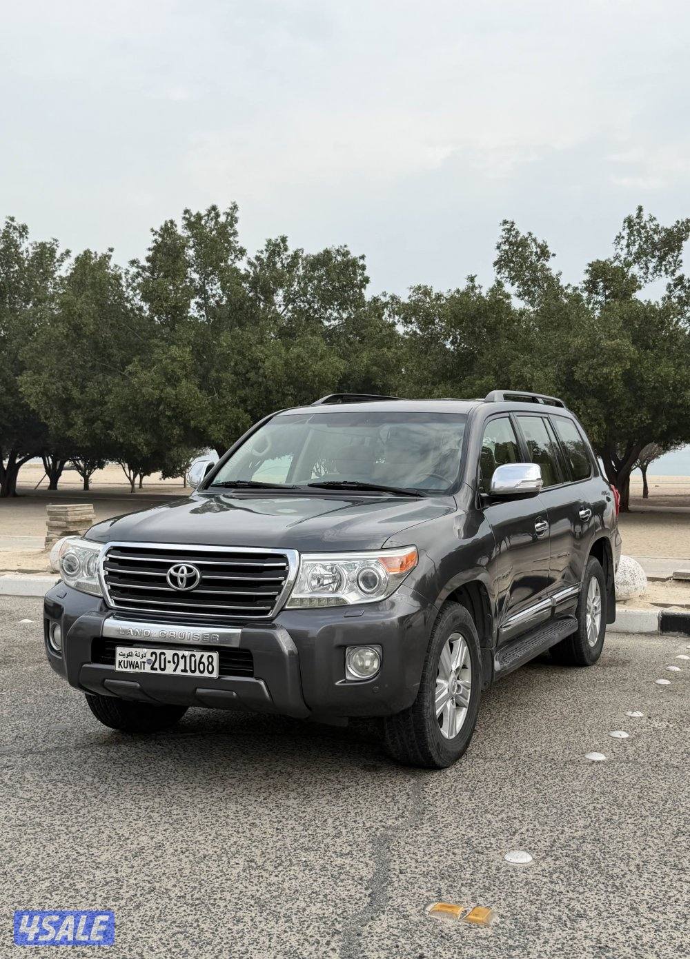 تويوتا لاند كروزر0