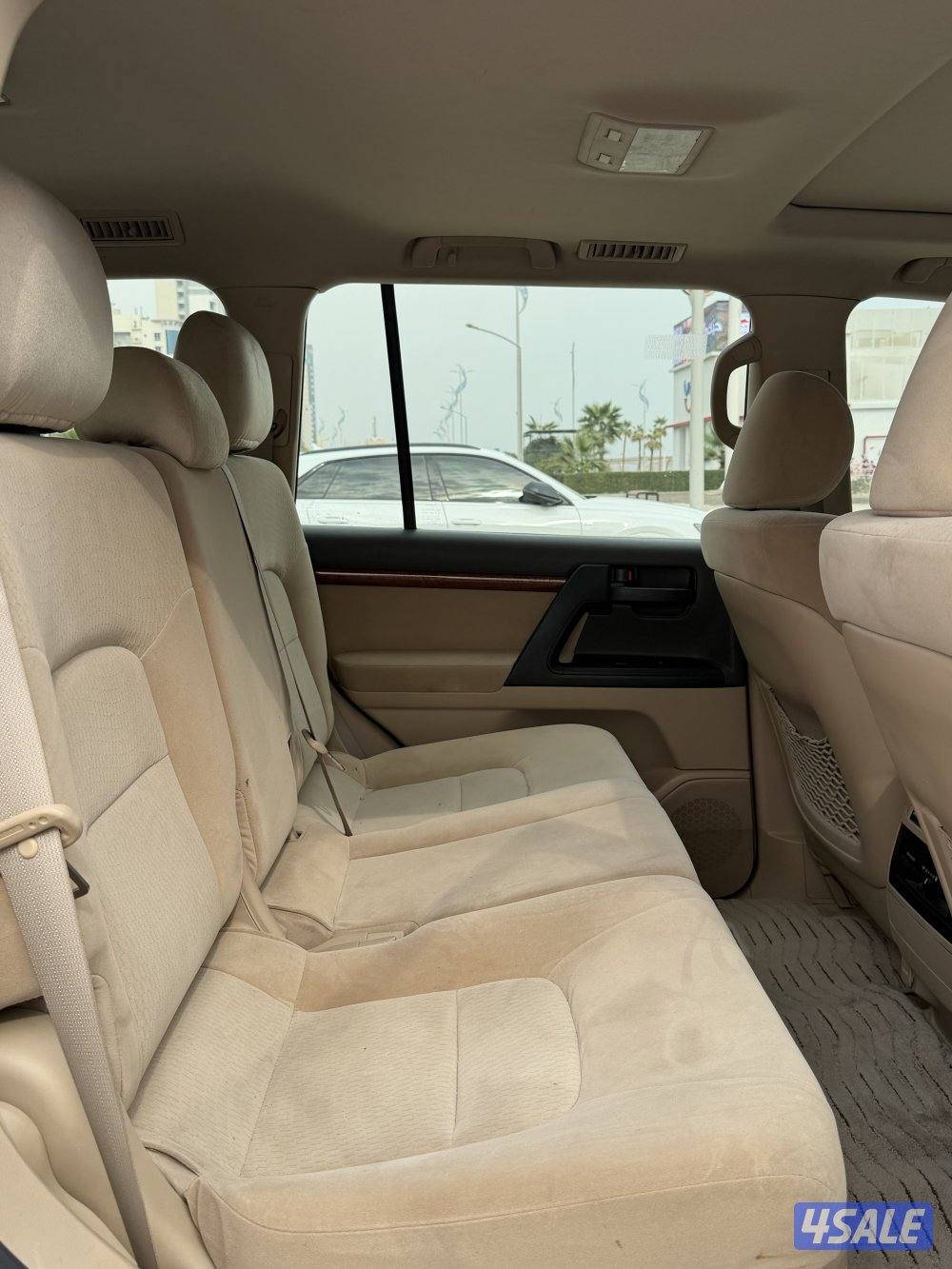 تويوتا لاند كروزر9