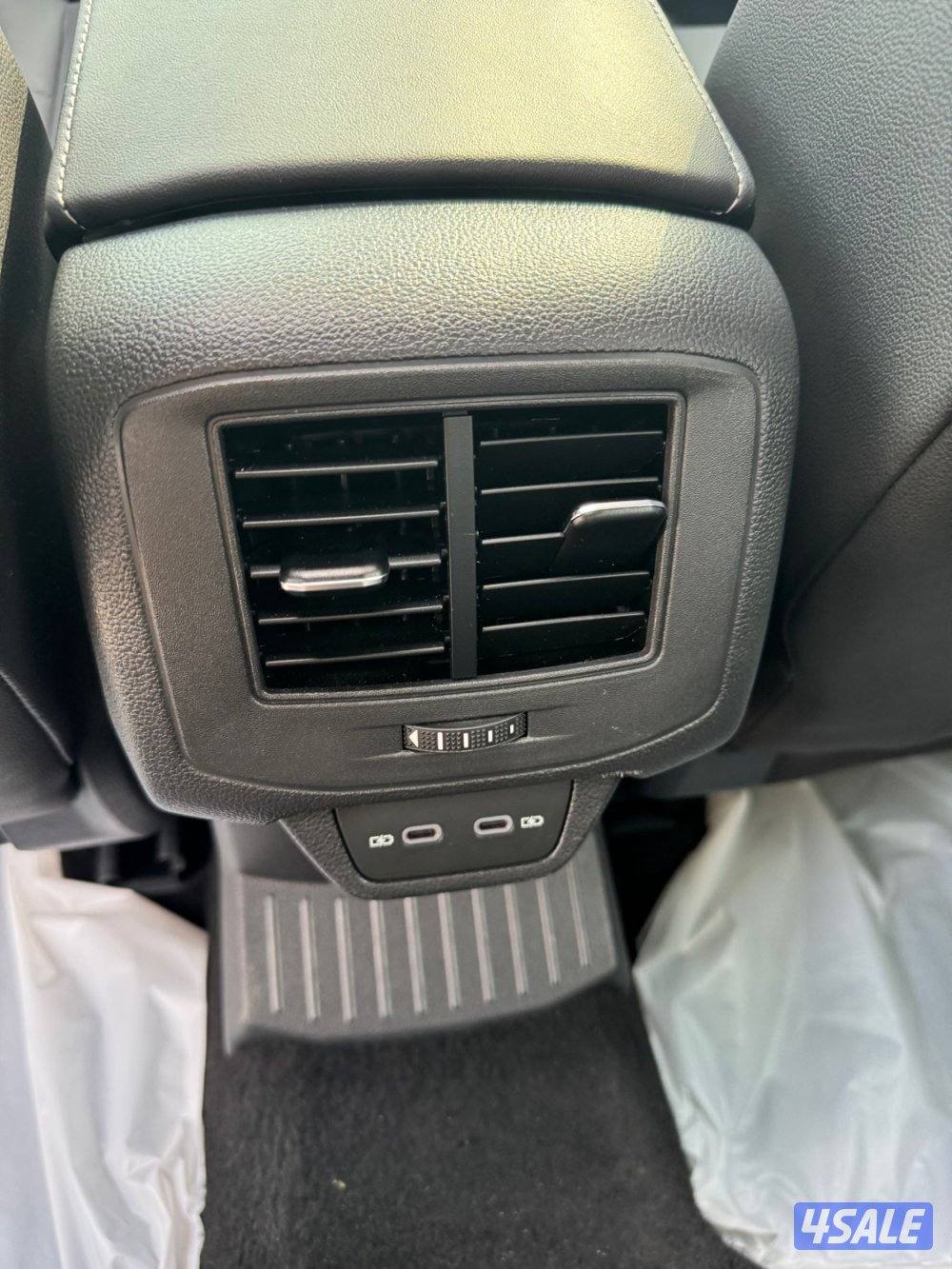 فولكس 1.4 T ROC تي روك 2024 ماشي 32 سيرفس وكاله تحت الكفاله نظيف جدا9