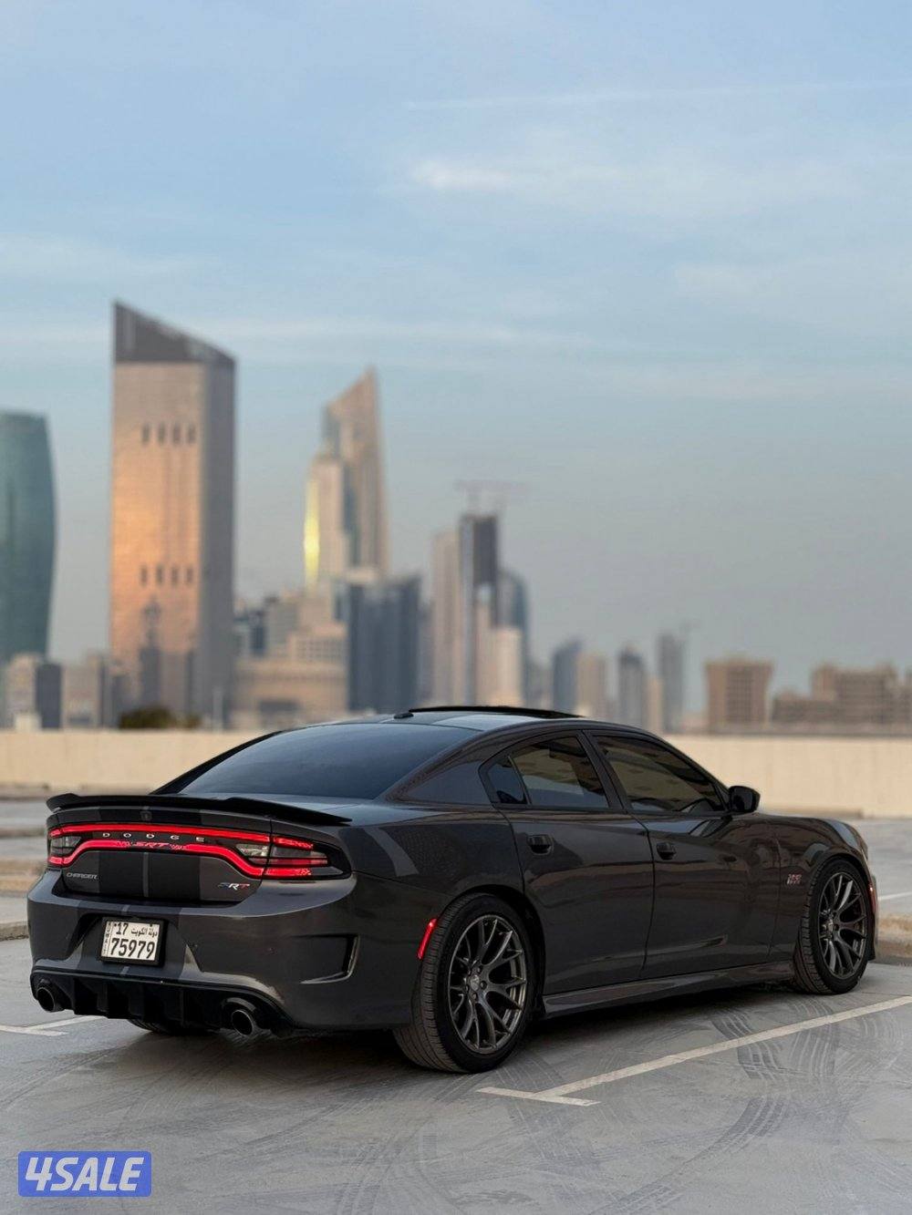 للبيع دودج تشارجر SRT اصلي2