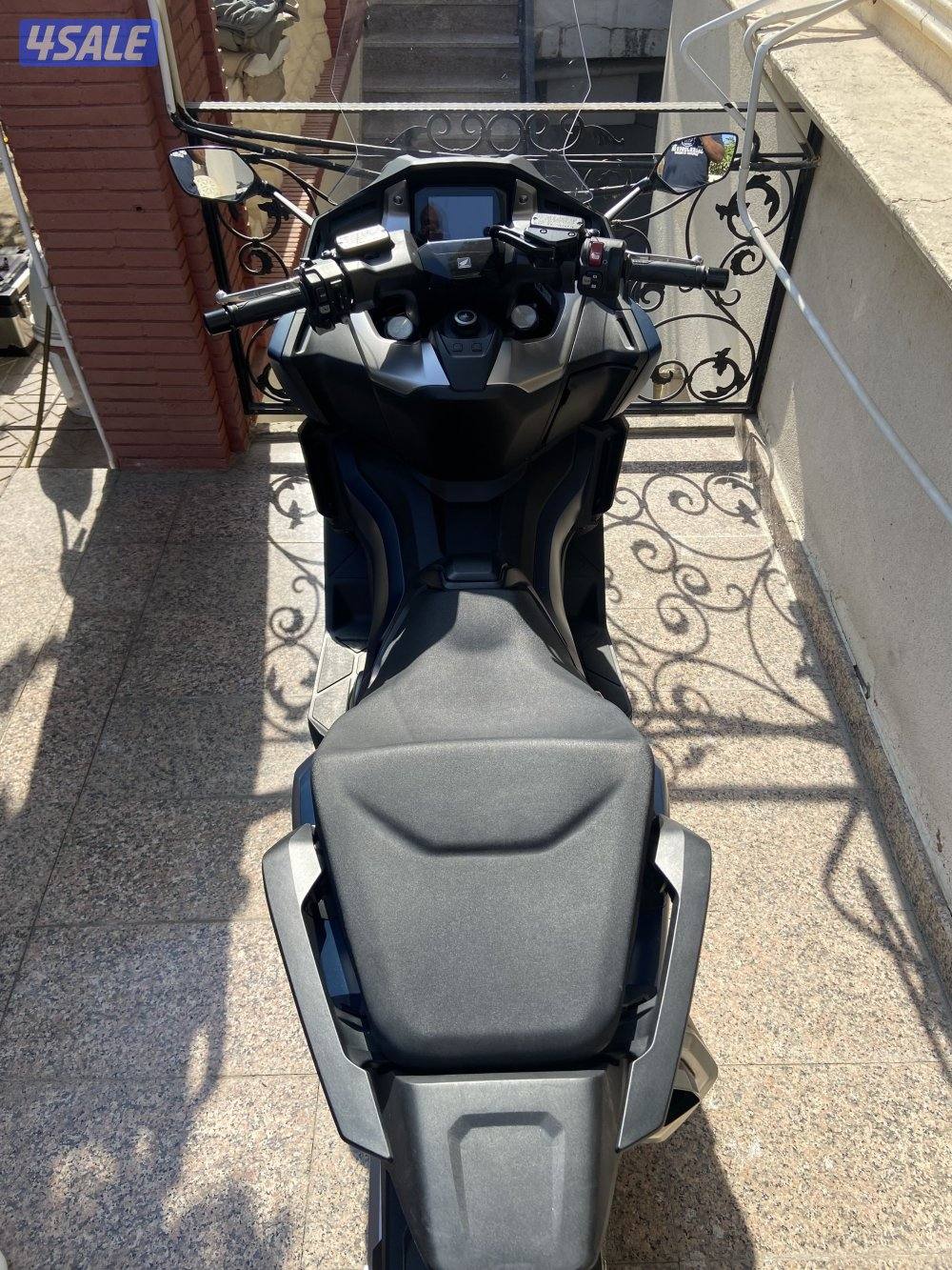 للبيع سكوتر هوندا فورزا ٧٥٠2