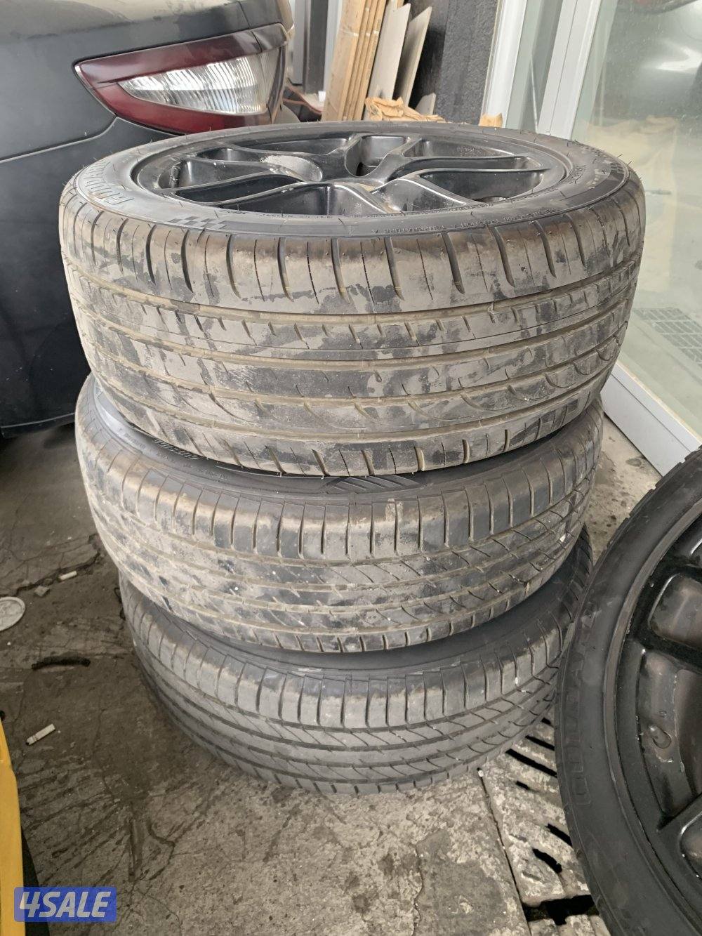 Porsche  wheels good condotion1