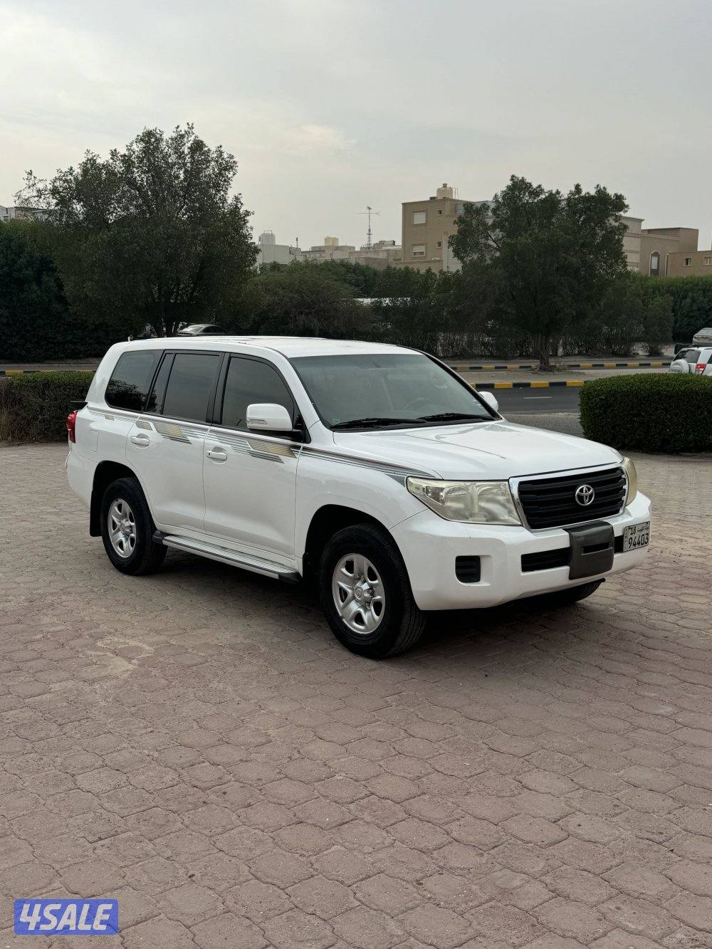 للبيع لاندكروزر ٢٠١٤4