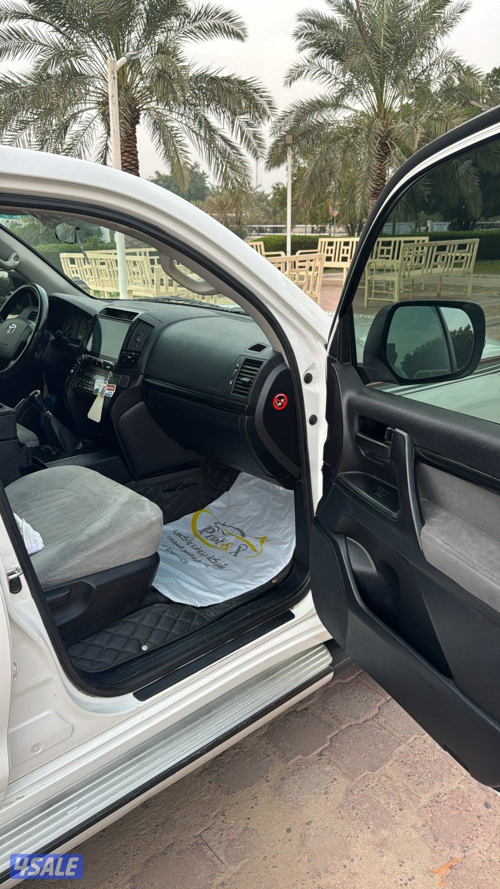 للبيع لاندكروزر ٢٠١٤7