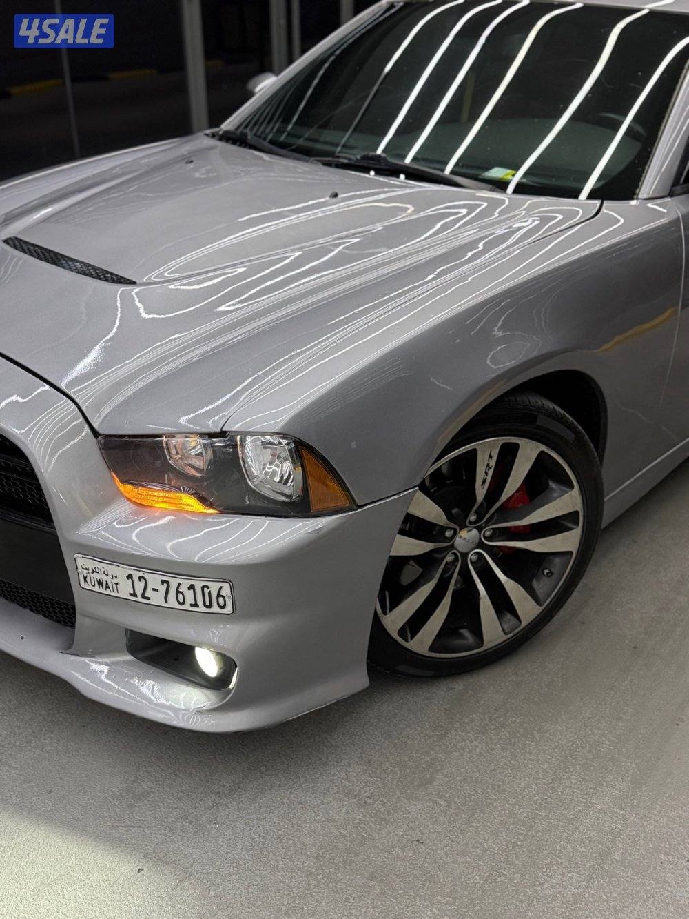 للبيع شارجر srt8 اصلي1