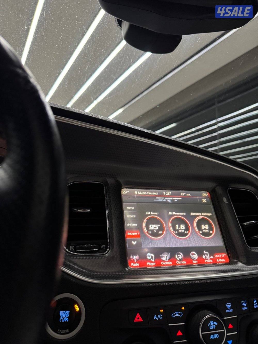 للبيع شارجر srt8 اصلي4