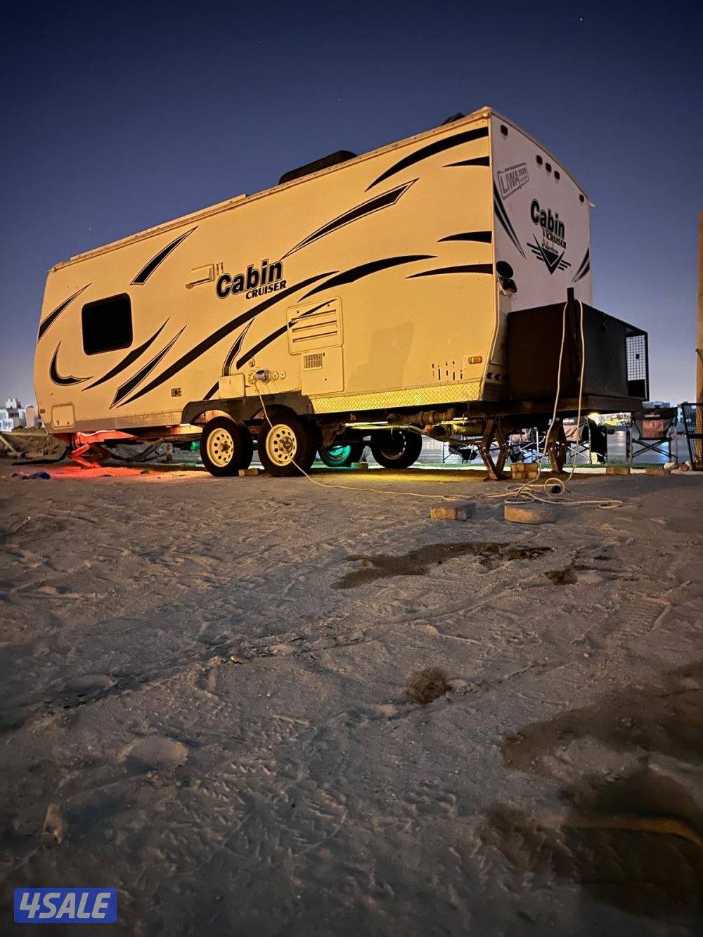 للبيع كرفان امريكي1