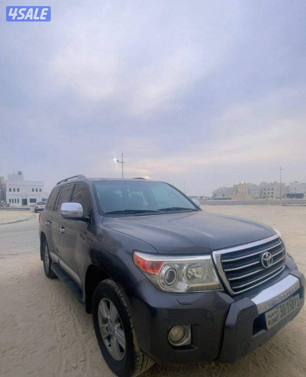 للبيع لاند كروزر موديل 2013 شرط الفحص قير مكينه شاصي1