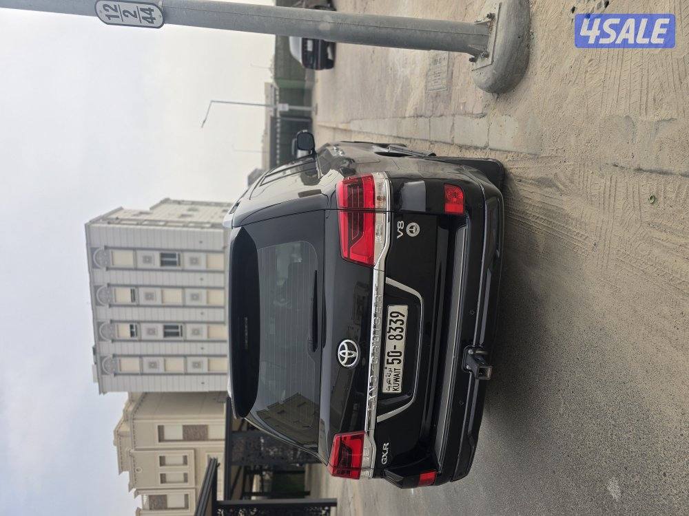 للبيع لاند كروزر ٢٠١٨ قابل للتفاوض1