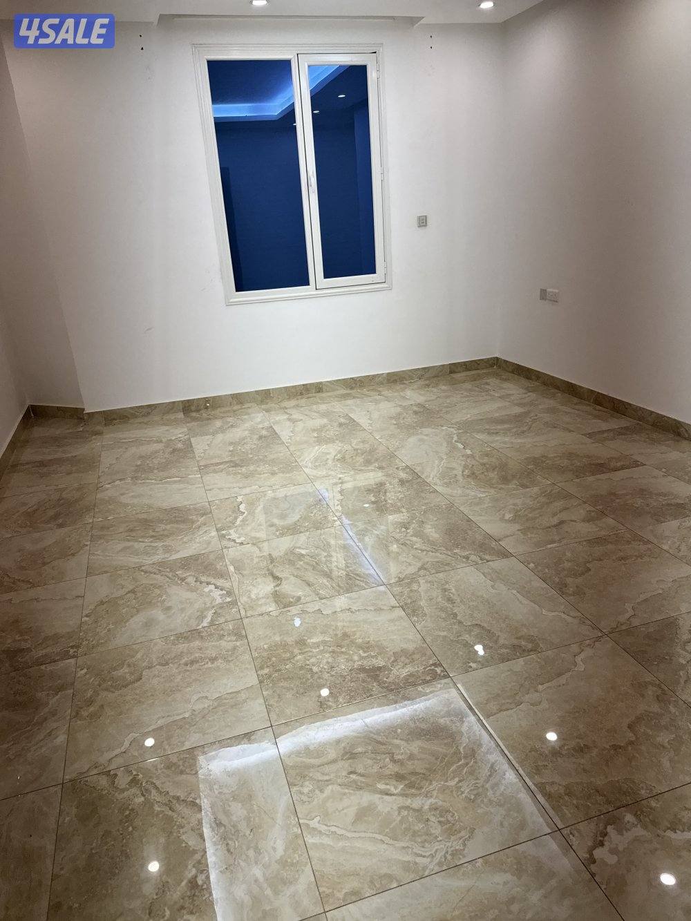 شقه ثلاث غرف0