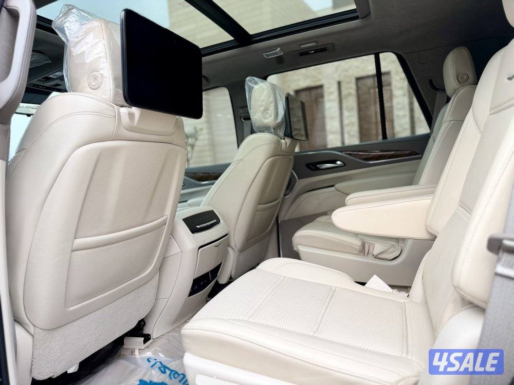 موديل2021بلاتينوم ماشي61000كم وكاله الكويت2