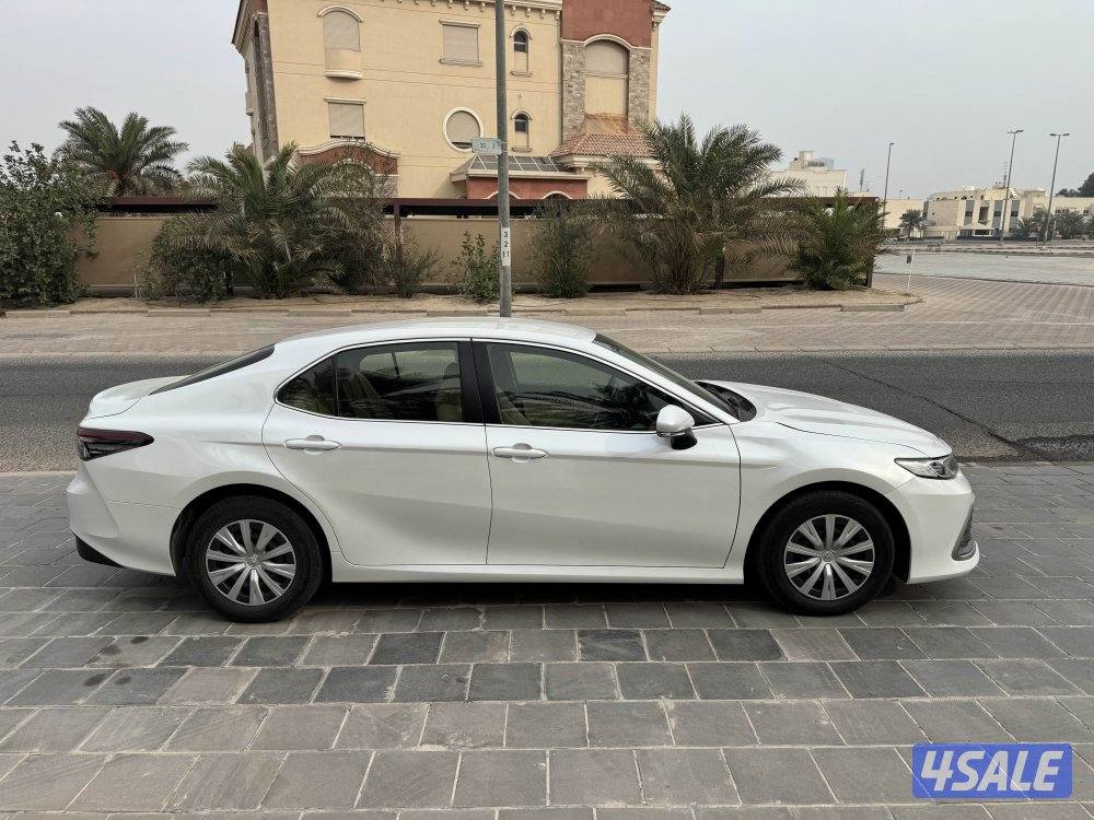 للبيع كامري موديل 2024 وراد الوكالة LE4