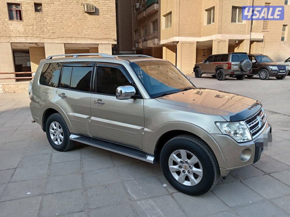 للبيع باجيرو فل اوبشن موديل 20100