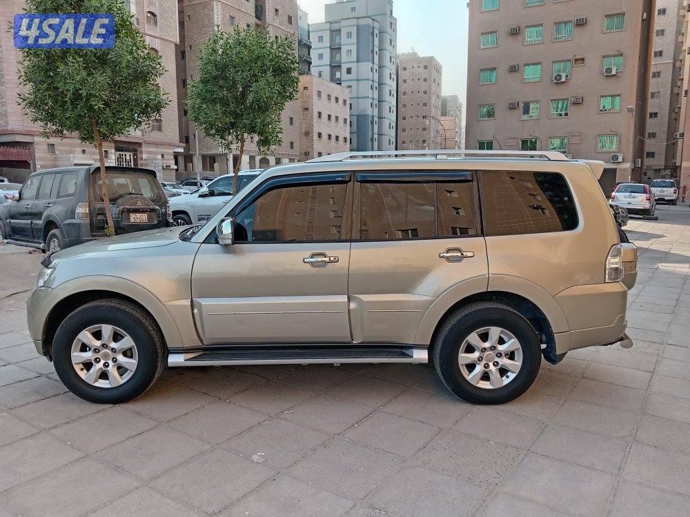 للبيع باجيرو فل اوبشن موديل 20101