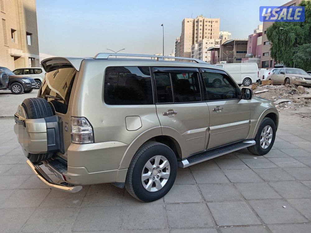 للبيع باجيرو فل اوبشن موديل 20102