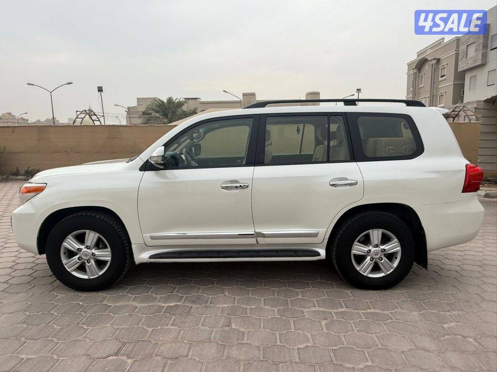 لاند كروزر 2014 عداده 260 صبغ الوكاله4