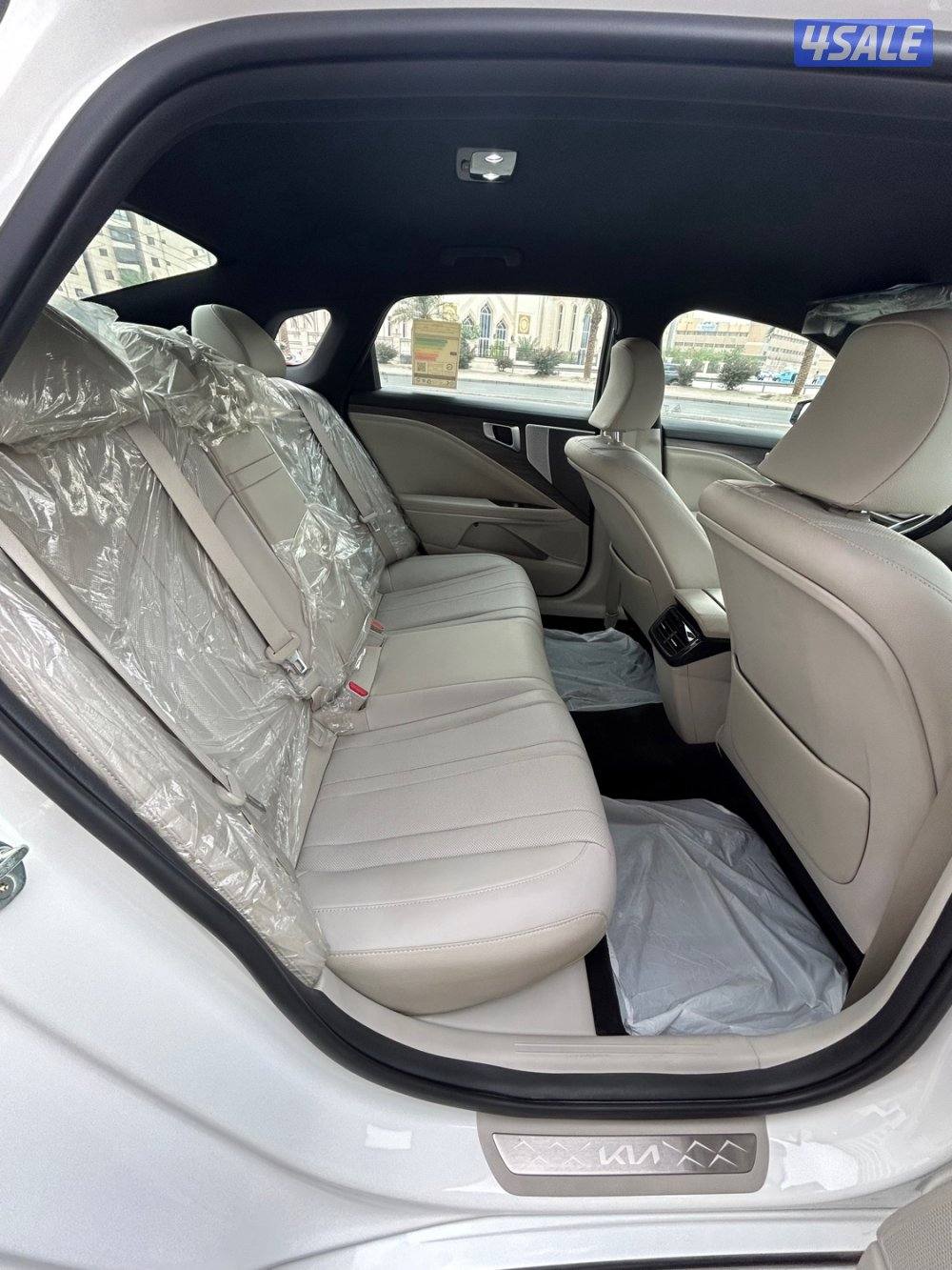 كيا K8 موديل 2022 عداد 58 تحت الكفالة نظيفه4