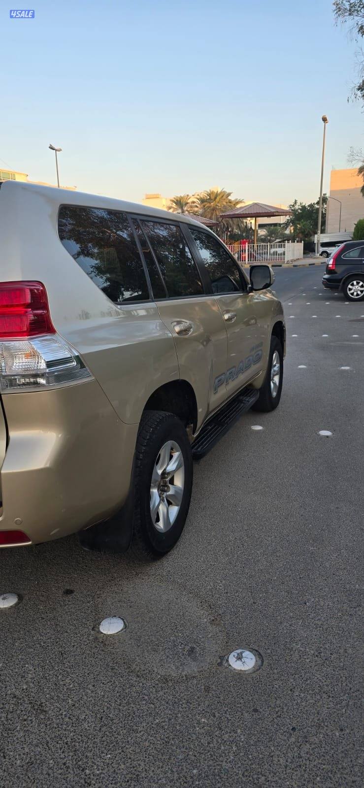 تويوتا برادو موديل 2012 لون الذهبي للبيع2