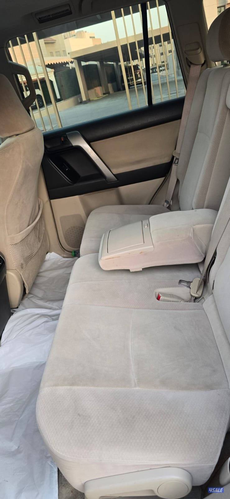 تويوتا برادو موديل 2012 لون الذهبي للبيع5