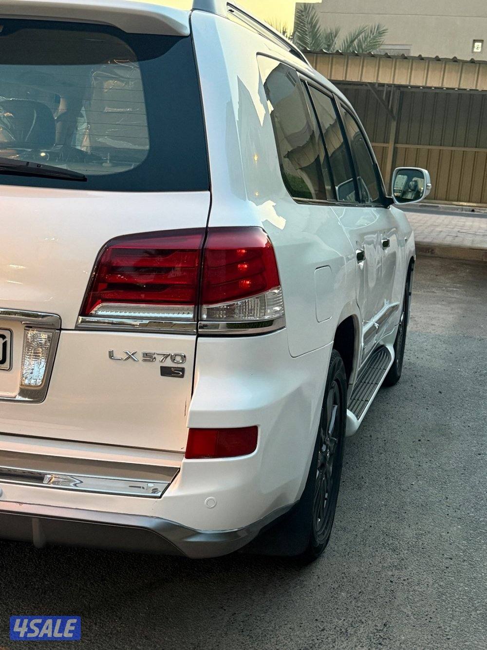 لكزس 2010 حالة وكاله1