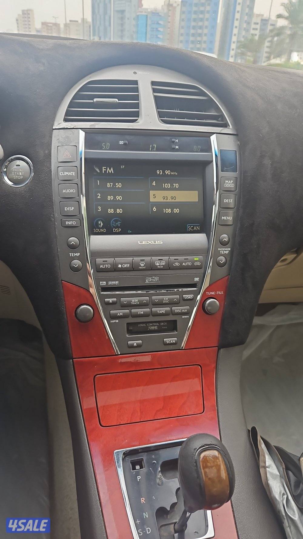 لكزس بسعر ممتاز جلد فتحه شاشه كاميرا9