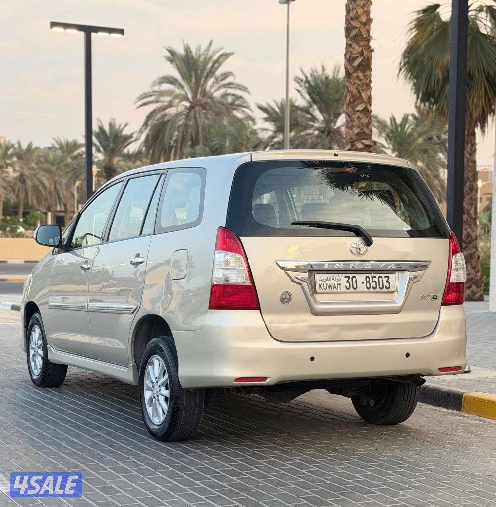 للبيع تويوتا انوفا2