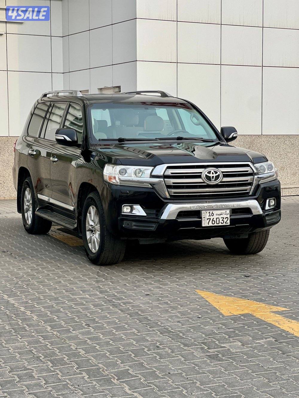 لاند كروزر GXR1