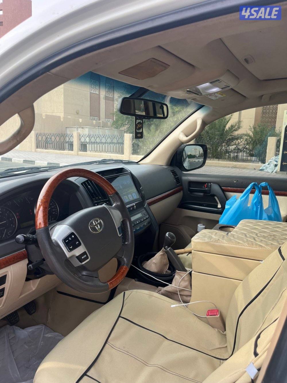 للبيع لاندكروزر 2013 قير عادي4