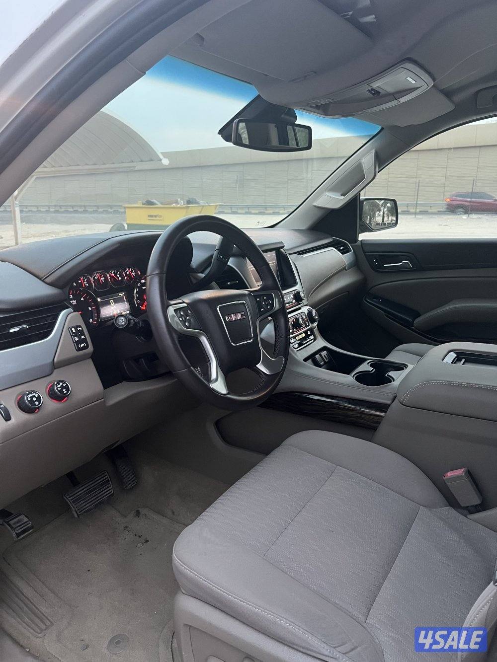 للبيع يوكن 2016 SLE اللون ذهبي4