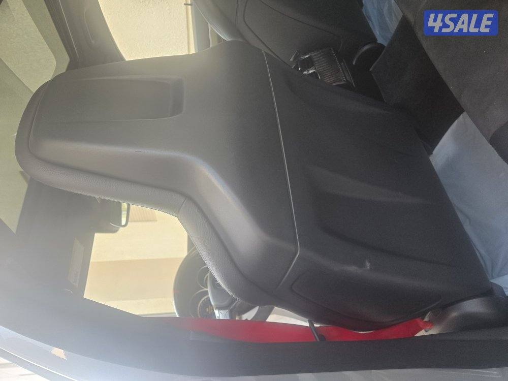 للبيع مرسيدس c639