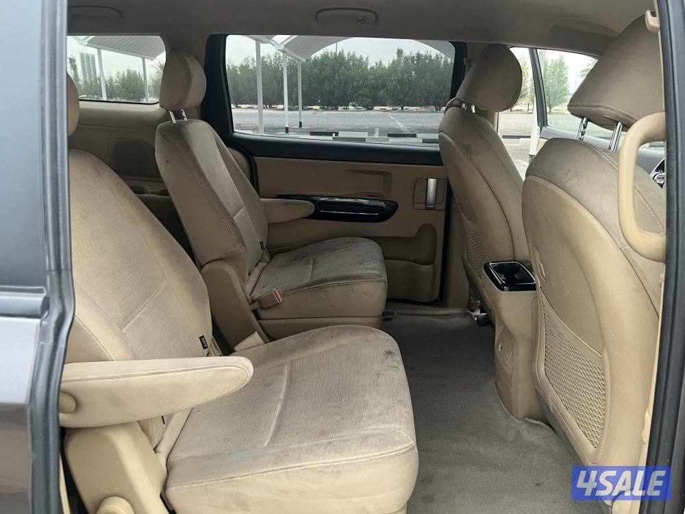 كيا جراند كرنفال 201610