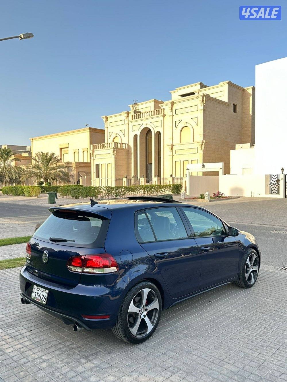 للبيع جولف موديل 2013 ماشي 1504