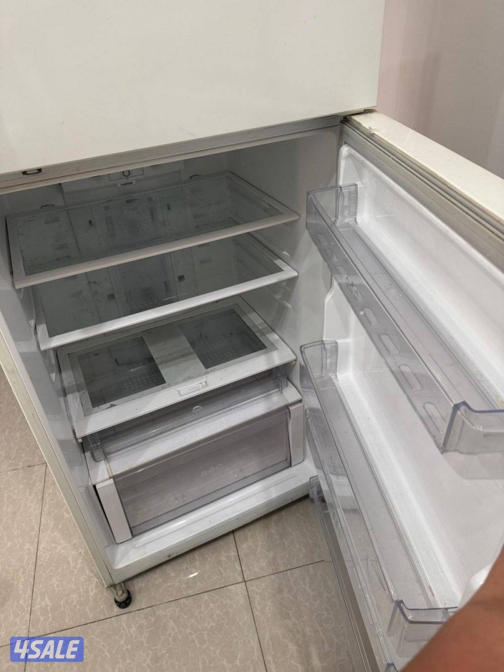 ثلاجة LG نظيفه المواصفات بالصور قابل للمساومه بالمعقول1