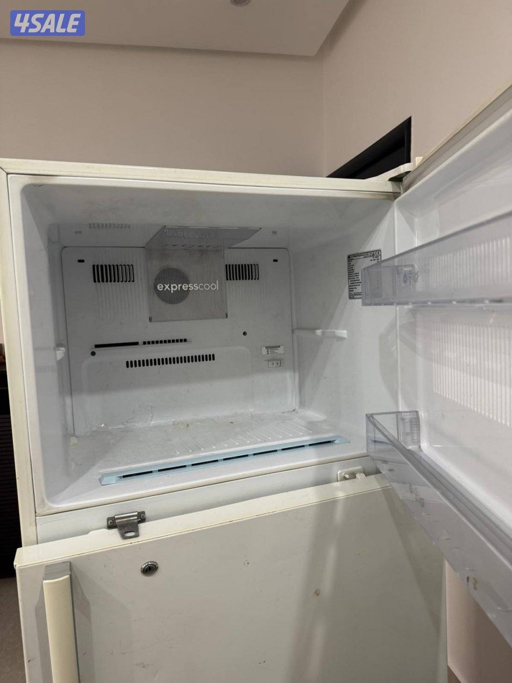 ثلاجة LG نظيفه المواصفات بالصور قابل للمساومه بالمعقول2