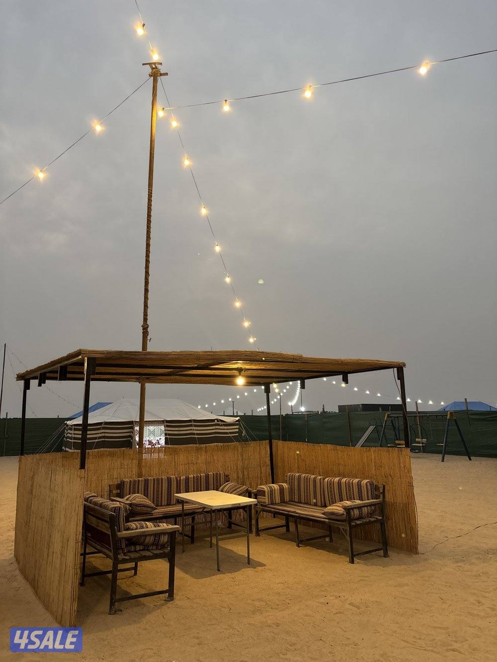 خلف رحال بجانب الخيران0