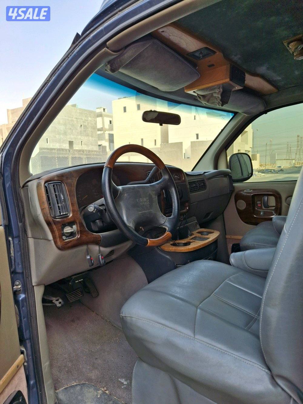 للبيع فان موديل 976