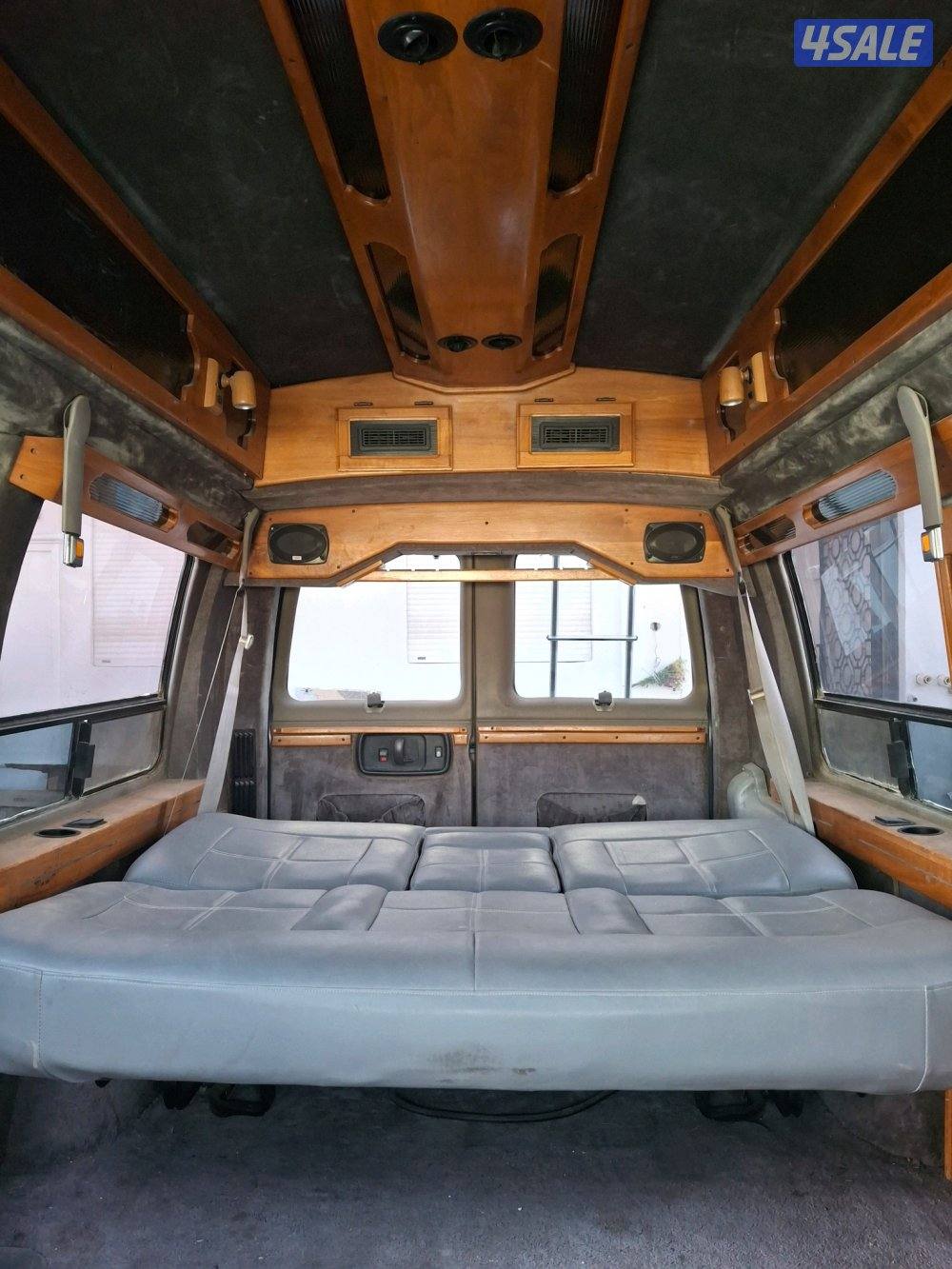 للبيع فان موديل 979