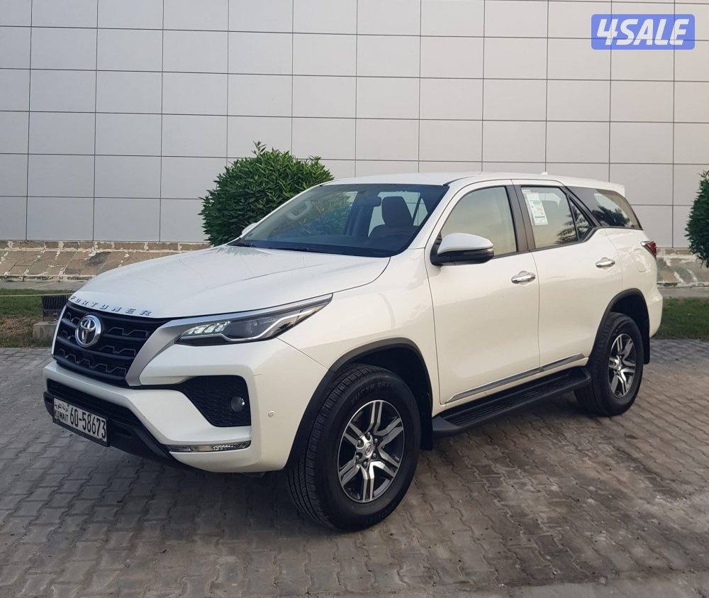 للبيع تويوتا فورتنر موديل 2022 عداد 76 📌 صبغ وكاااالة 📌1