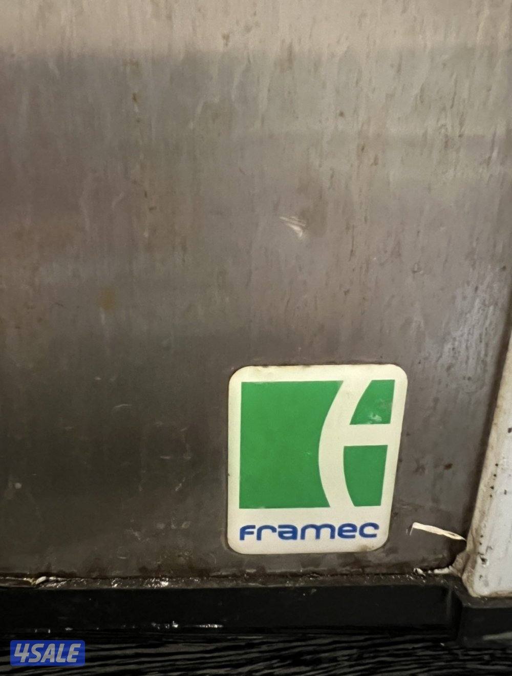 للبيع ثلاجة ايطالي5